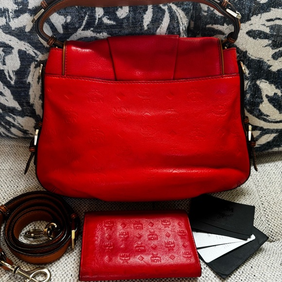 Authentic MCM Red-orange Soft Leather Crossbody Bag with trifold wallet - Picture 3 of 12